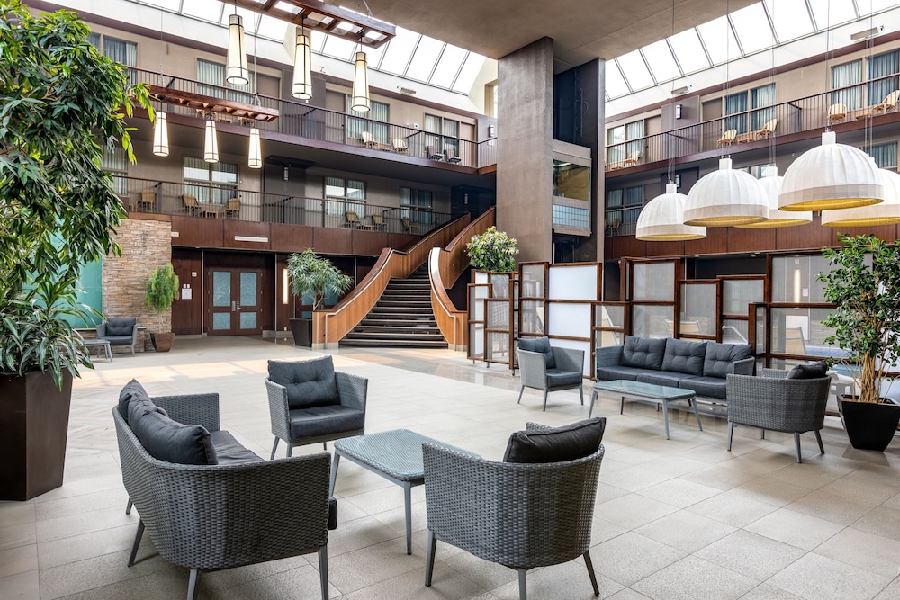 Delta Hotels by Marriott Calgary South — Calgary — photo 2