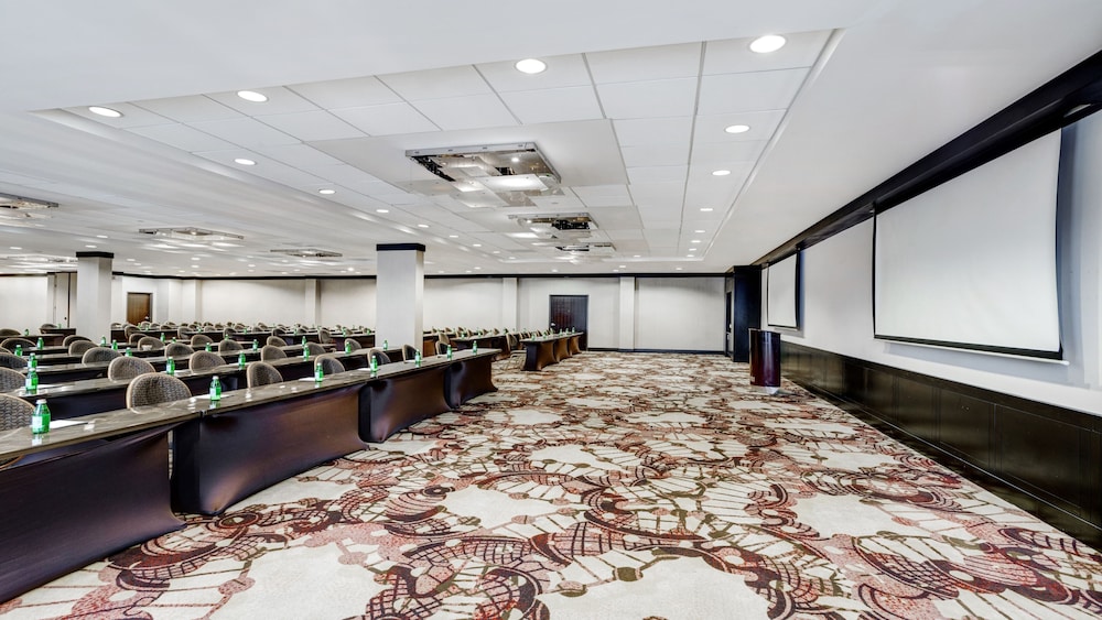 Crowne Plaza Houston Galleria Area by IHG - photo 91