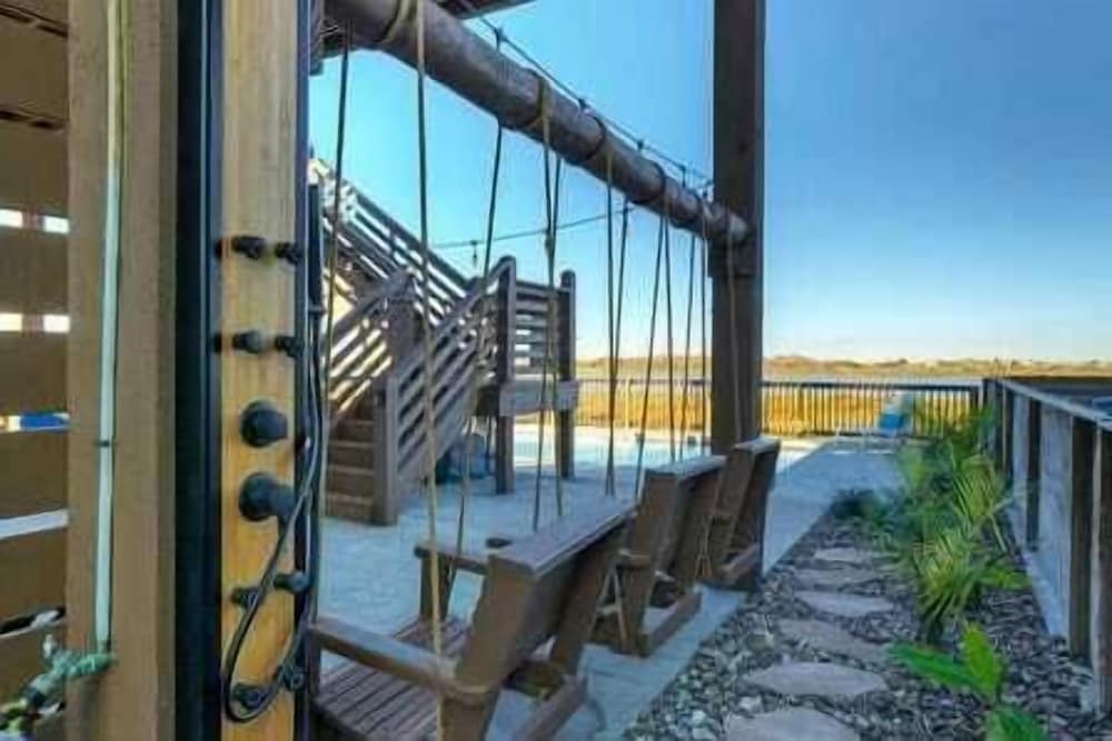 Pelican's Porch by Avantstay Private Pool Views - photo 39