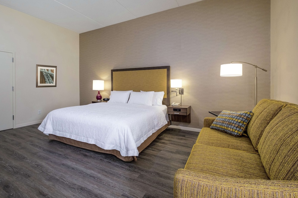 Hampton Inn Waterville - photo 22