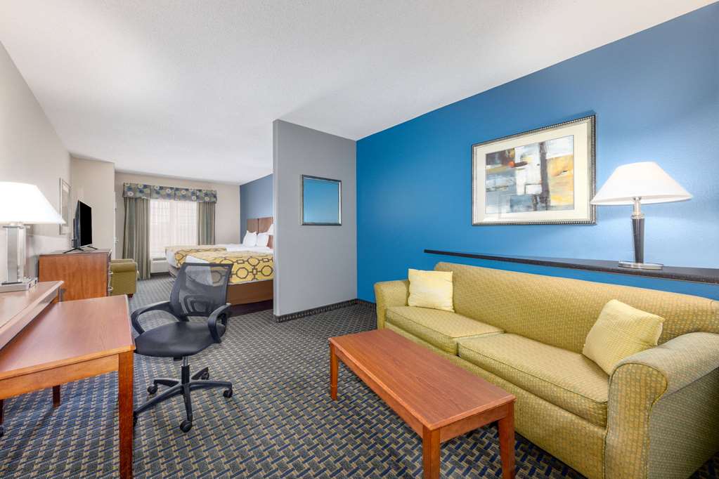 Baymont by Wyndham Pratt - photo 24