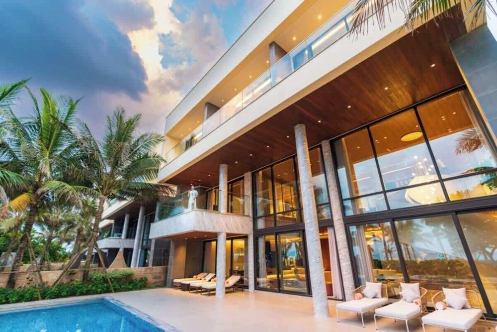 Golfers Paradise: Villa at World class Course Edge — 4-Star Luxury Hotel in Da Nang, Vietnam
