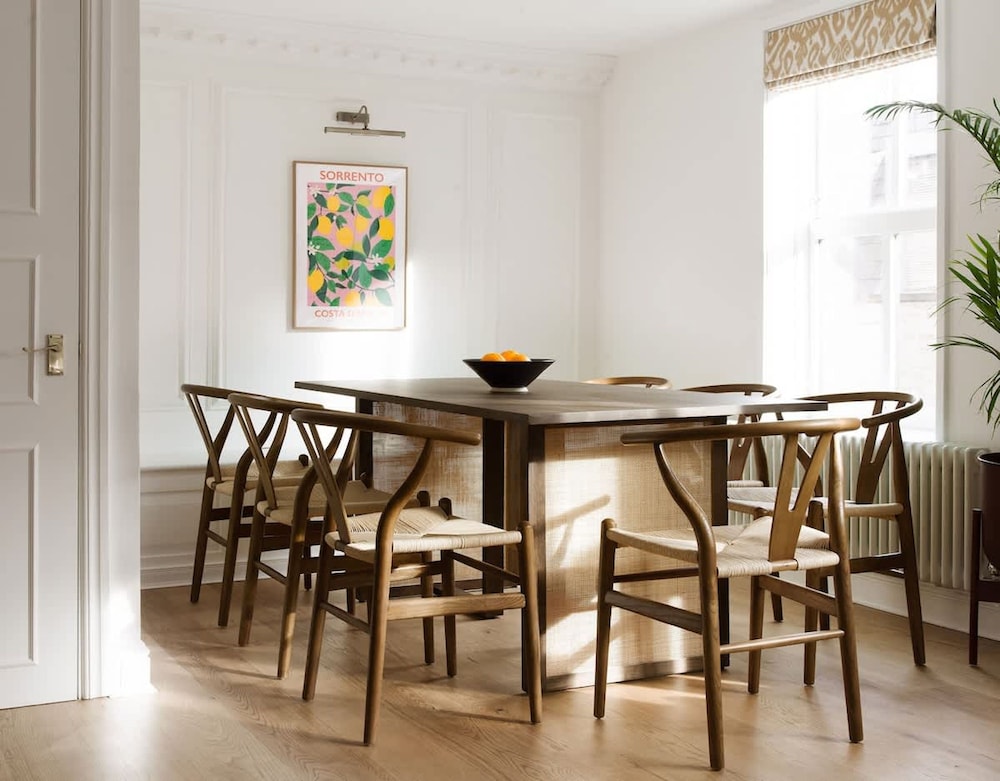 Lux Mews House Portobello 4 bed — 4-Star Luxury Hotel in London, United Kingdom