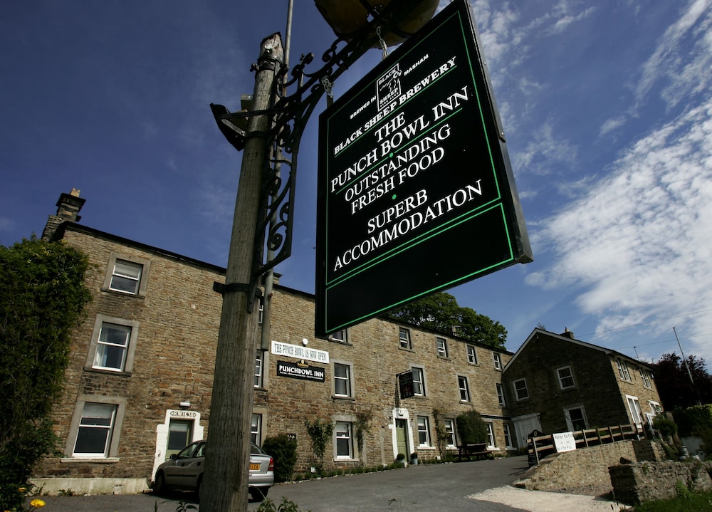 The Punch Bowl Inn — 4-Star Luxury Hotel in Richmond, United Kingdom