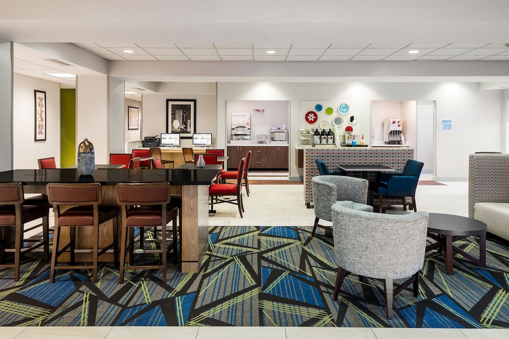 Holiday Inn Express Charlotte West Gastonia by IHG. - photo 30
