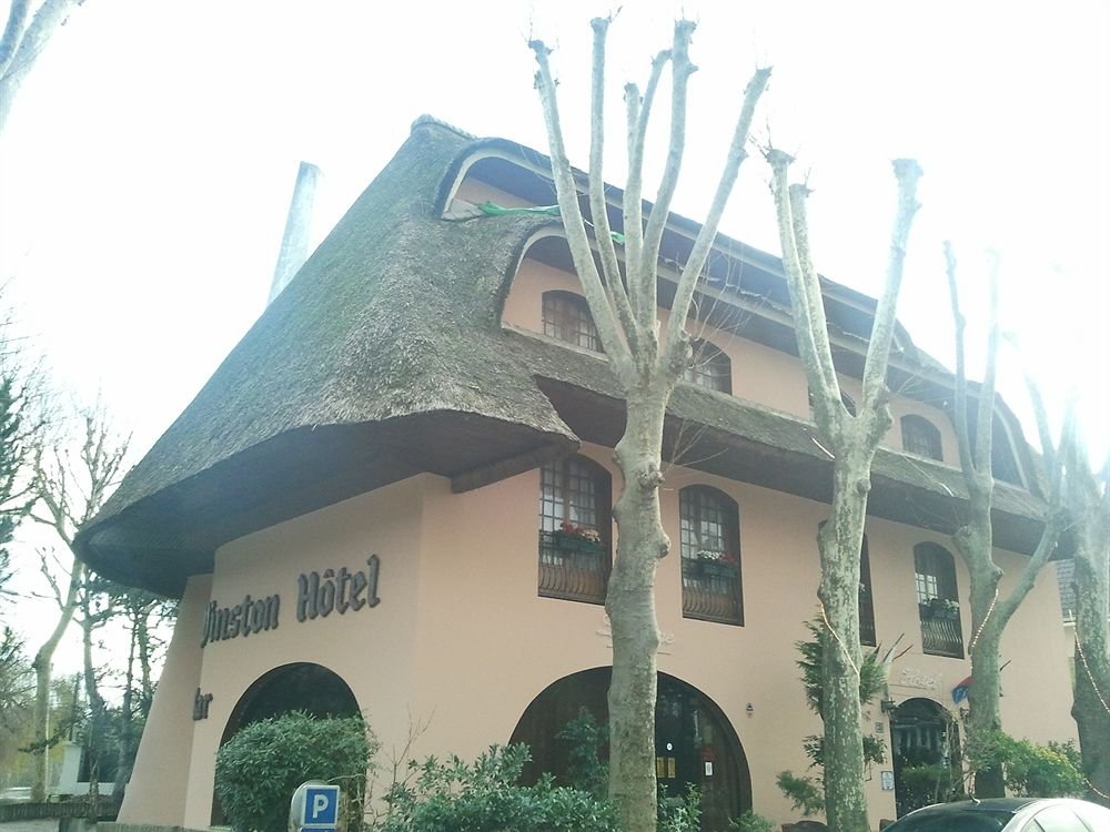 Winston Hotel - carbon neutral hotel in Saint-Maur-Des-Fosses