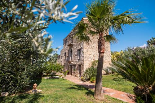 Villa Cannamele — 4-Star Luxury Hotel in Carini, Italy
