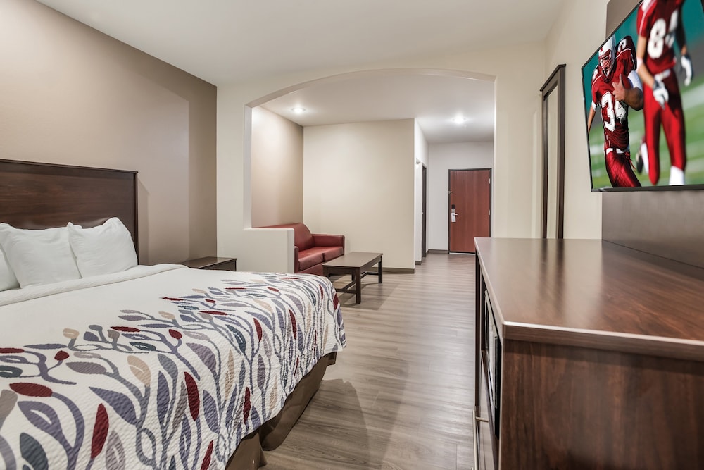 Red Roof Inn & Suites Lake Charles - photo 7
