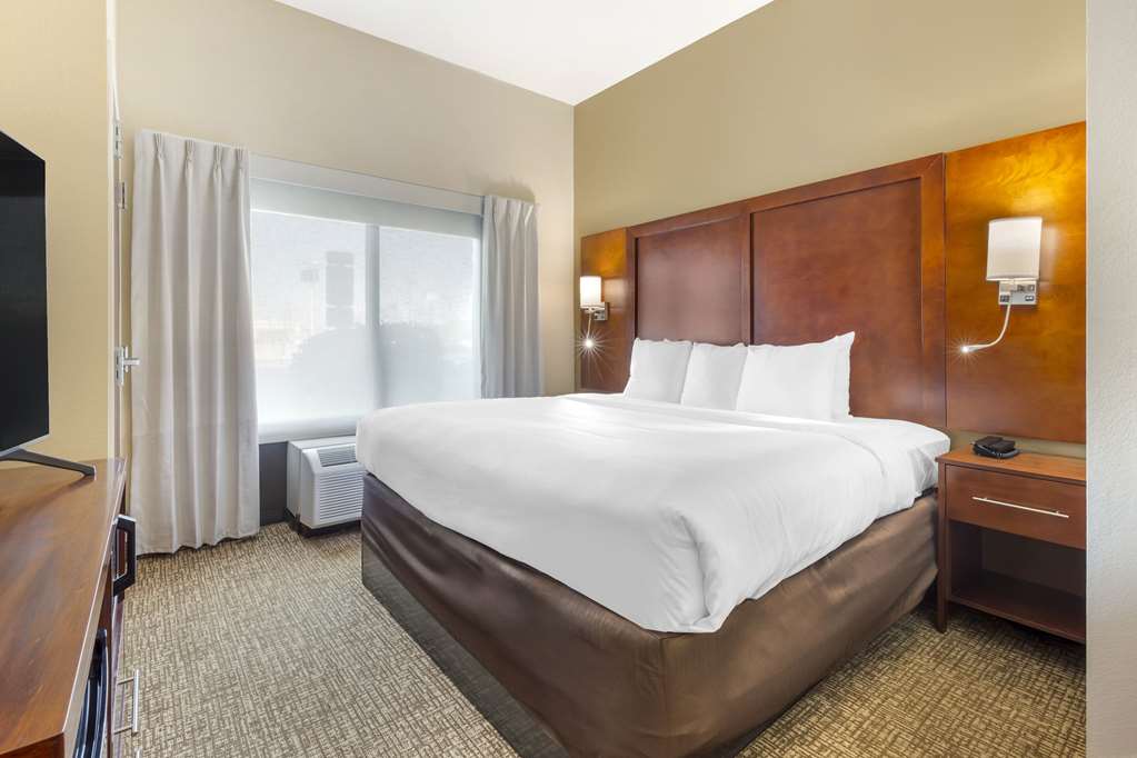 Comfort Suites Wilson I 95 - photo 16