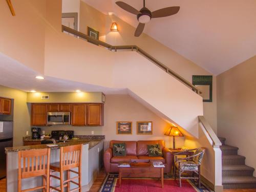 Spacious 2 Bed At Crystal Mountain Resort 2 Bedroom Condo by Redawning - photo 3