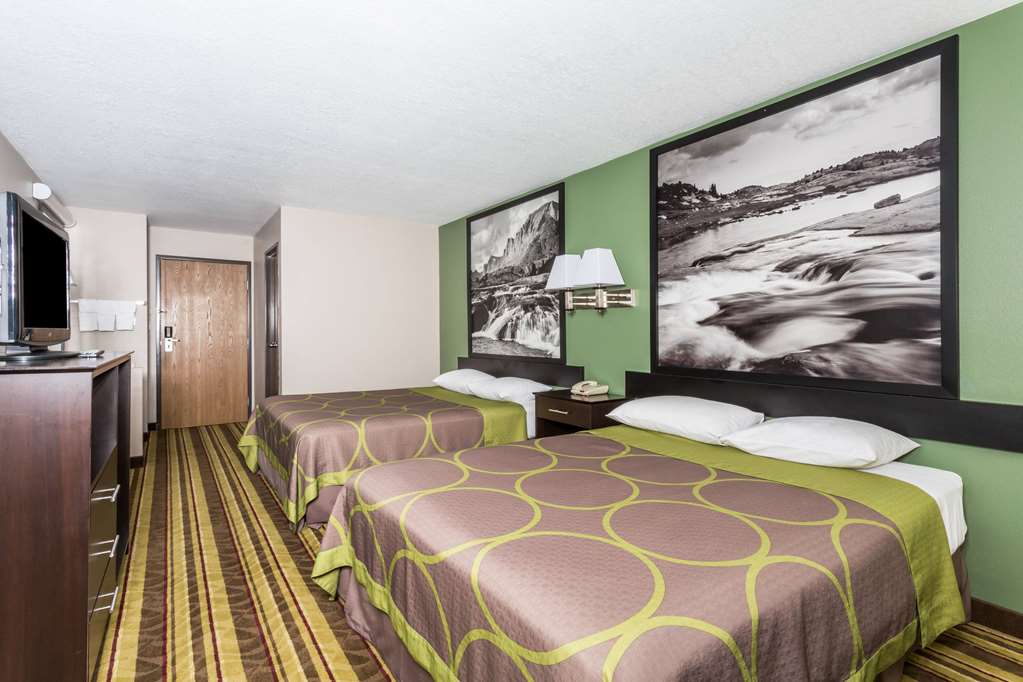 Super 8 by Wyndham Rock Springs - photo 12