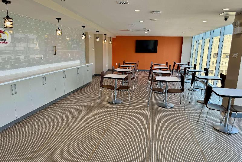 Super 8 by Wyndham Bronx Near Stadium - photo 12