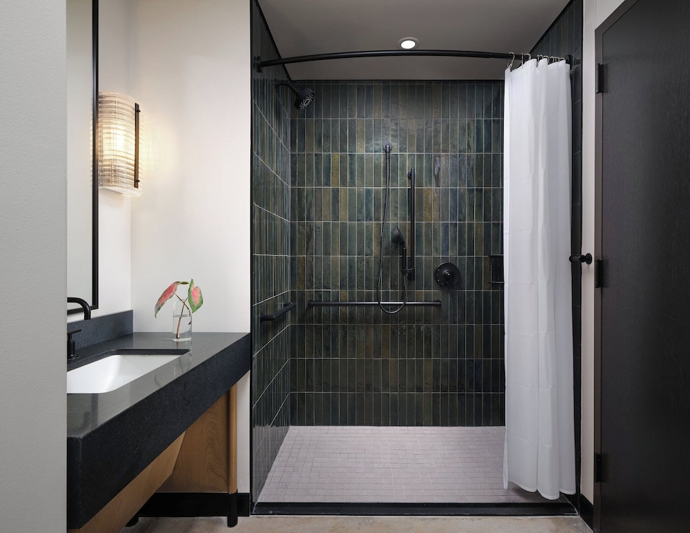Kimpton Santo San Antonio Riverwalk by IHG - photo 21
