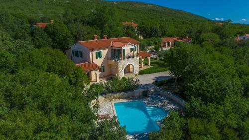Villa Maggie Vlakovo — 4-Star Luxury Hotel in Rasa, Croatia