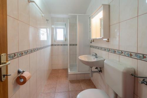 Apartments Besa — 4-Star Luxury Hotel in Pirovac, Croatia