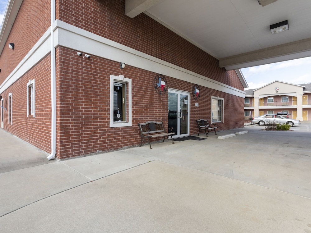 Oyo Hotel Valley View Tx I 35 - photo 26
