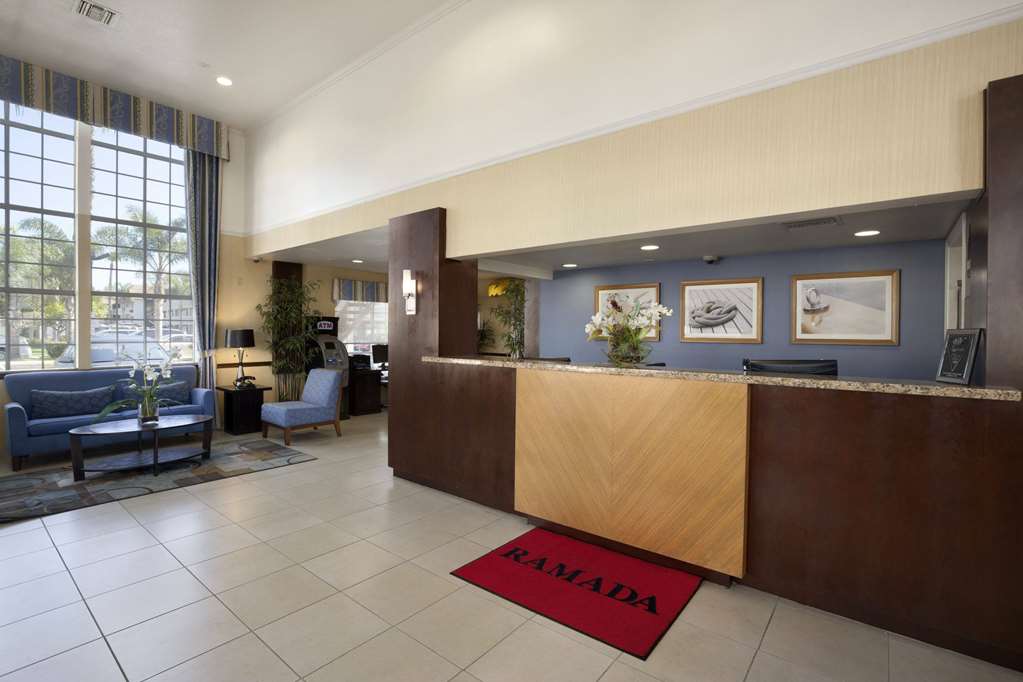Ramada by Wyndham Costa Mesa Newport Beach - photo 2