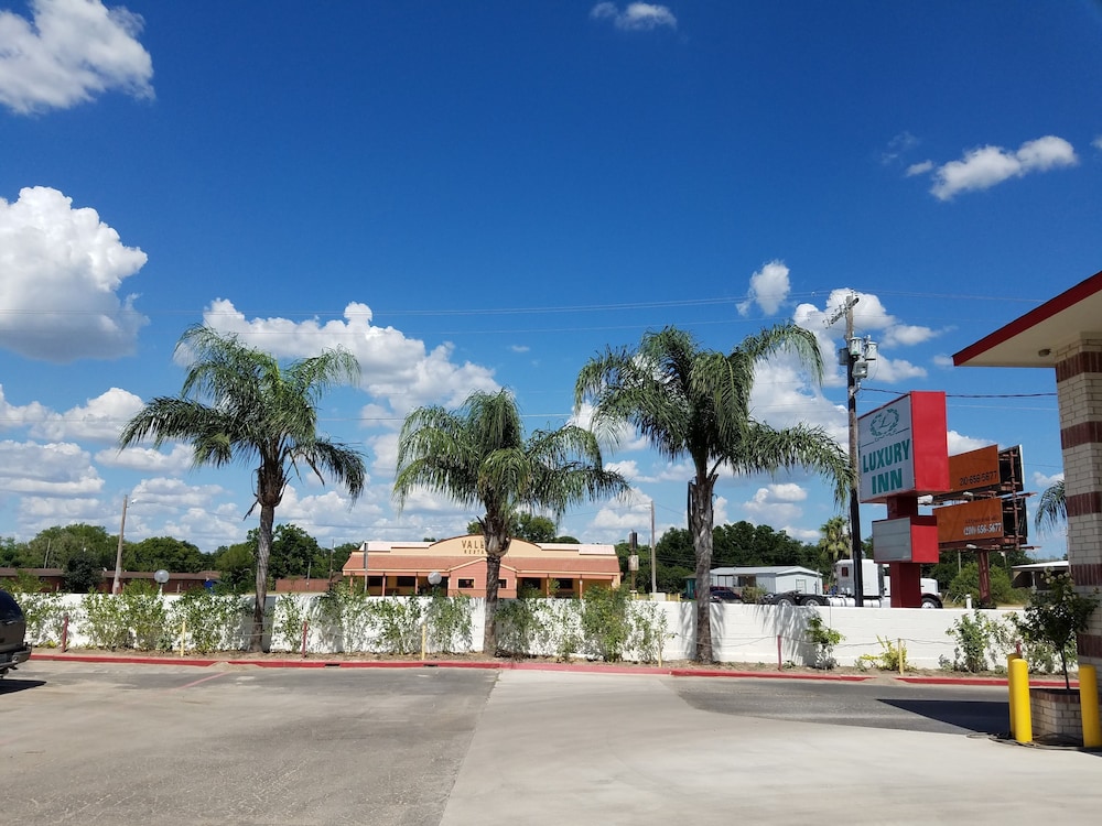 Luxury Inn & RV Park - photo 28