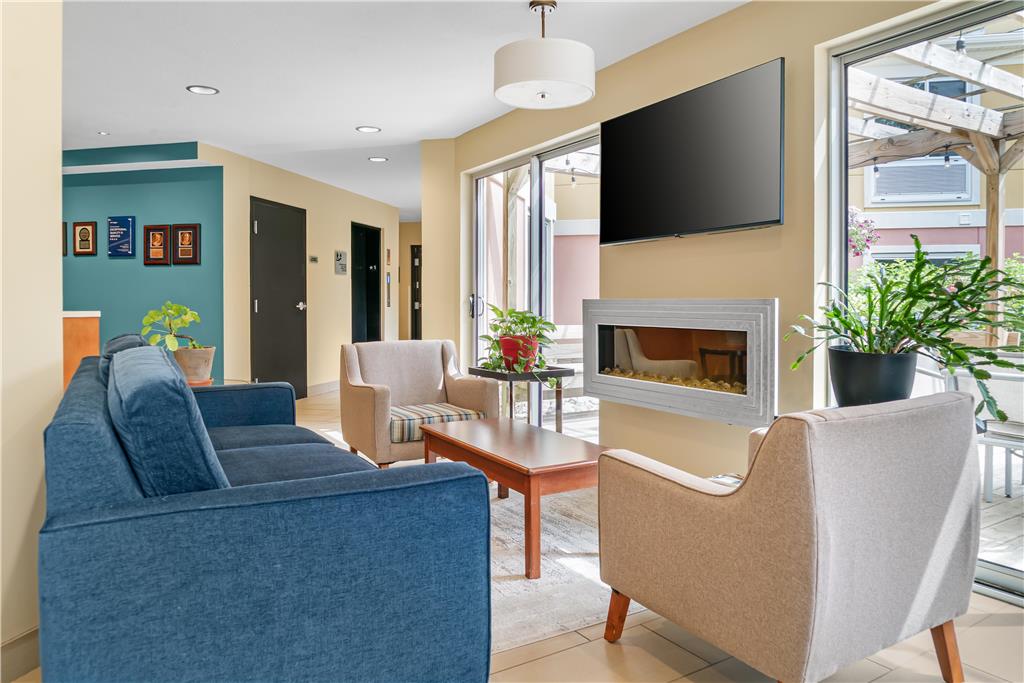 Best Western Plus Traverse City - photo 2