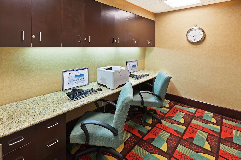 Hampton Inn & Suites Austin Lakeway - photo 43