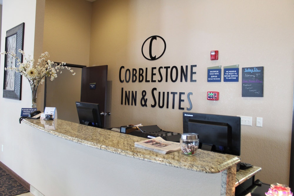 Cobblestone Inn & Suites Denison Oak Ridge - photo 4