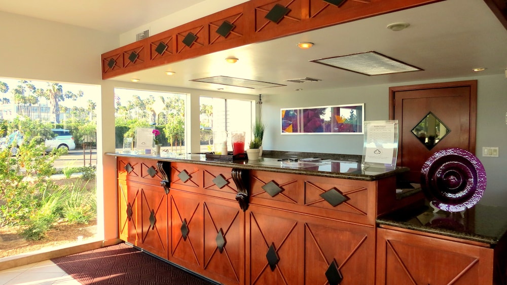 Hotel Iris San Diego - photo 3