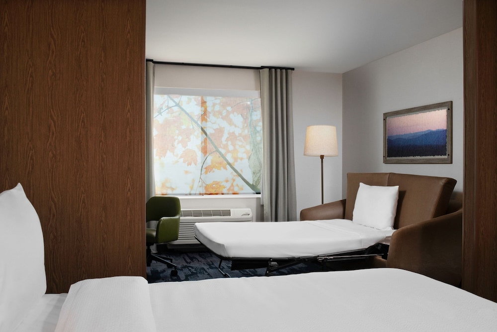 Fairfield by Marriott Inn & Suites Chino - photo 8