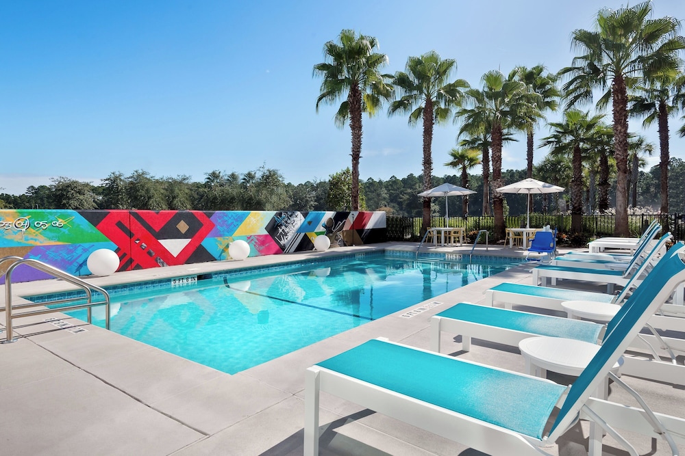 Aloft Jacksonville Airport - photo 17