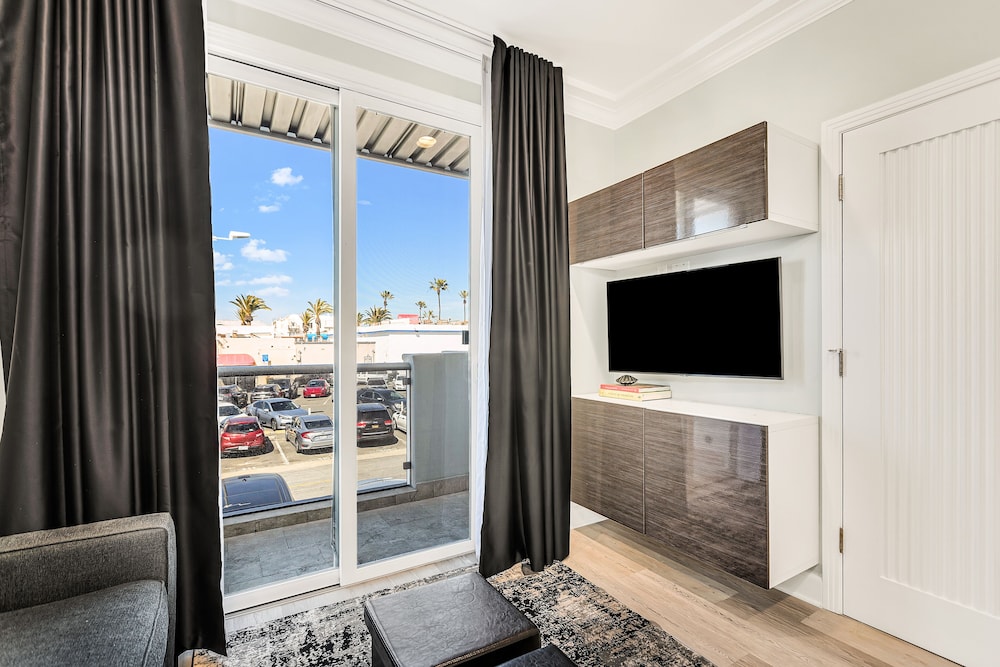SW Beach Hotel - photo 16