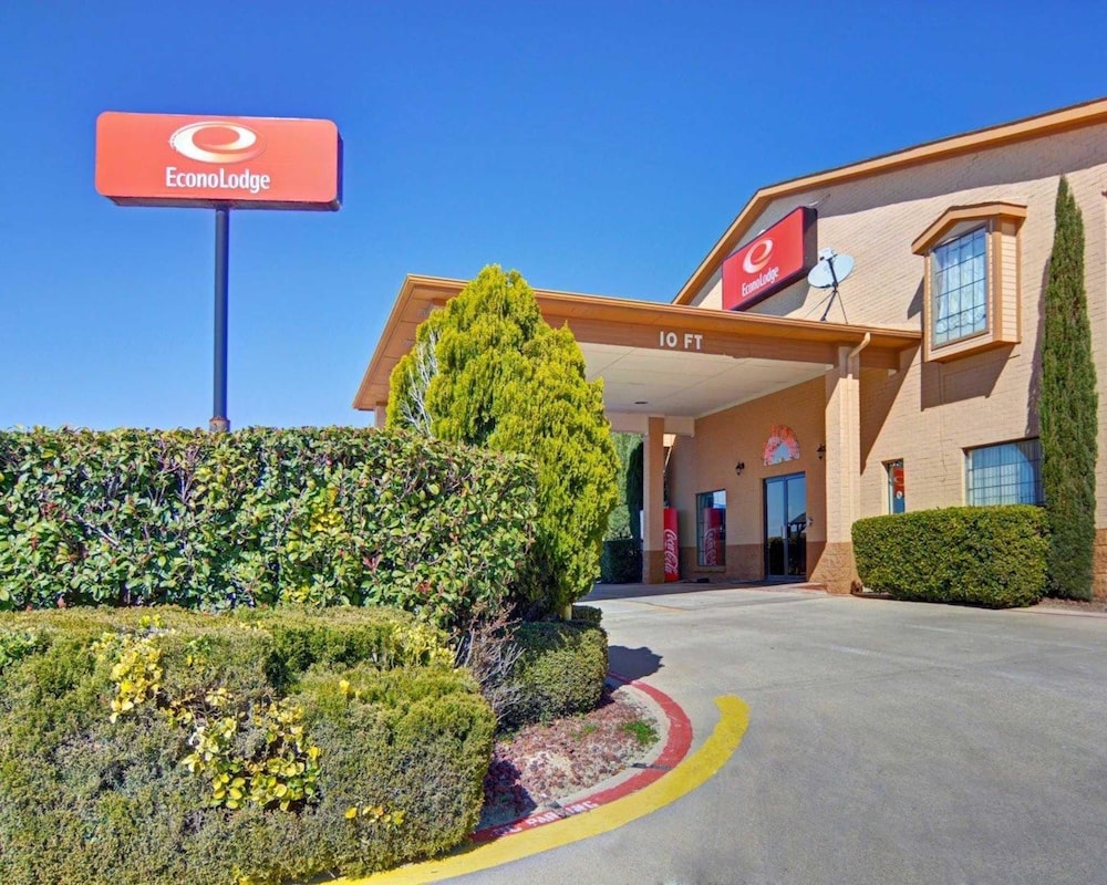 Super 8 by Wyndham Decatur Texas - photo 33