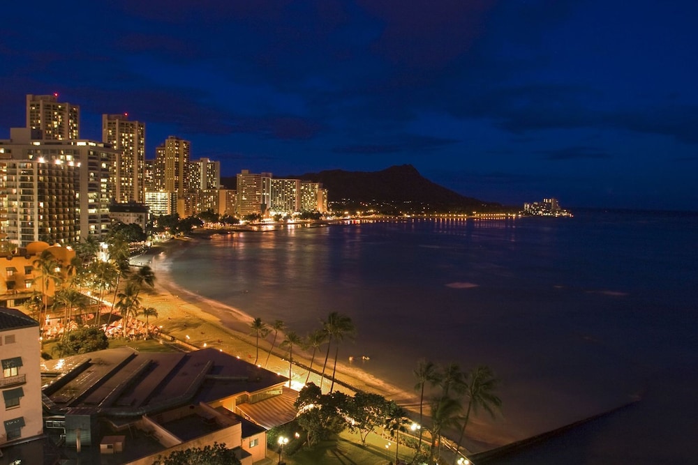 Waikiki Banyan Ocean View Tower 1 Suite 1212 Honolulu - photo 17