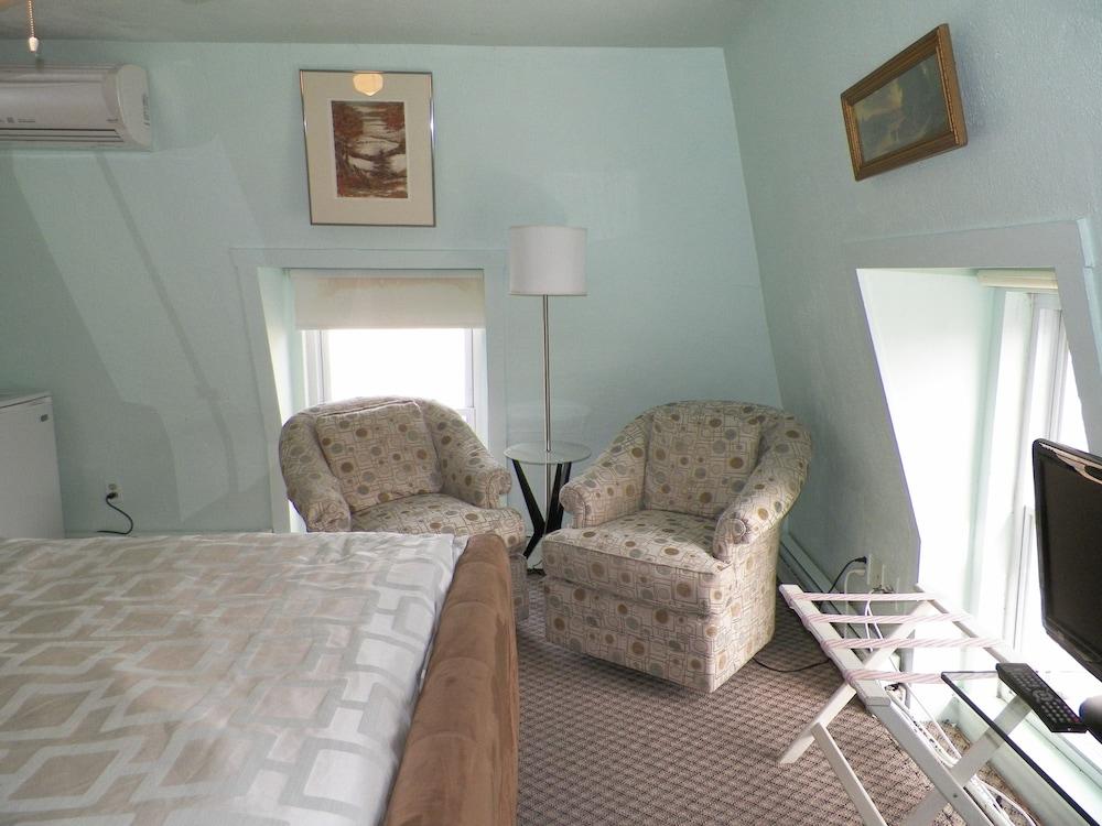 Blueberry Cove Inn - photo 15