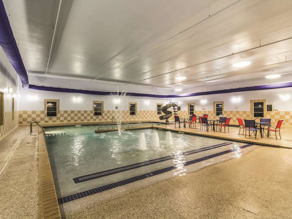 La Quinta Inn & Suites by Wyndham Fargo Medical Center - photo 9