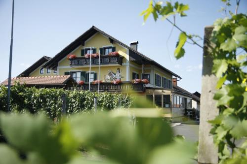Weingut Giessauf Nell