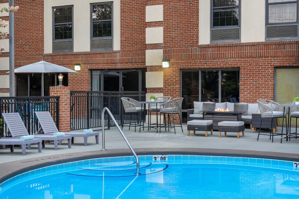 Four Points by Sheraton Greensboro Airport - photo 23