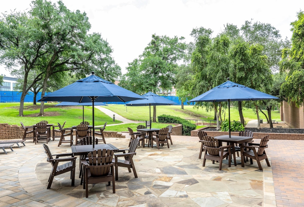 Hilton DFW Lakes Executive Conference Center - photo 86