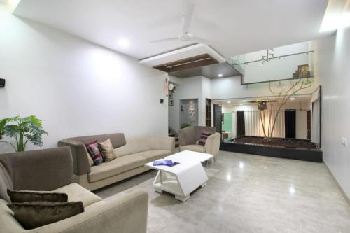 5 Star residential's for Festivity Madhapur — 4-Star Luxury Hotel in Hyderabad, India