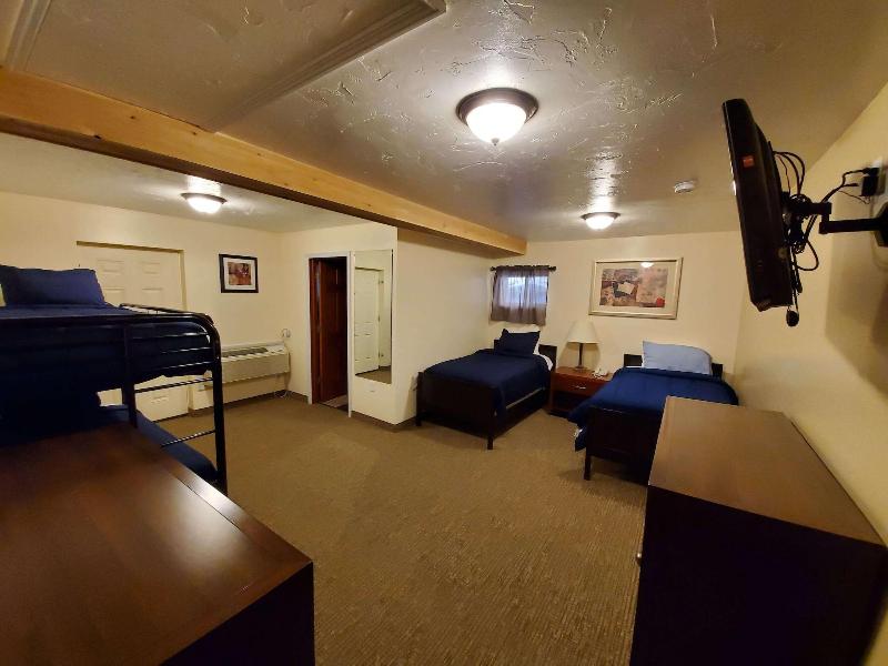 Jefferson Hills Motel - photo 47