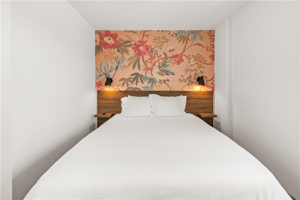 Uptown Inn by Vantaggio Limited Service Apart Hotel - photo 16