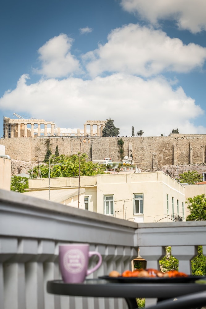 Acropolis Apartment with a unique view — 4-Star Luxury Hotel in Athens, Greece