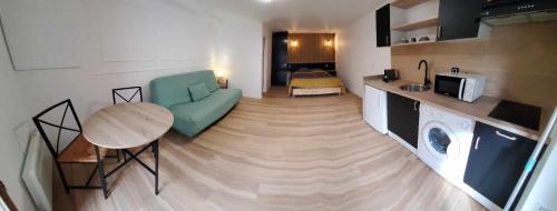 Proche Rer B Et Universite Paris Saclay — hotel in Orsay