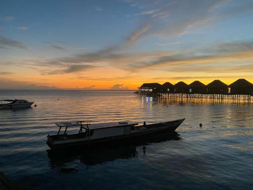Fisheries VIP - carbon neutral hotel in Unknown City