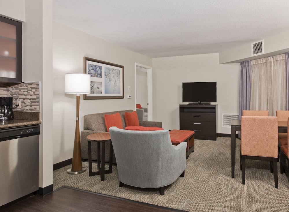 Staybridge Suites Charlotte Ballantyne by IHG - photo 18