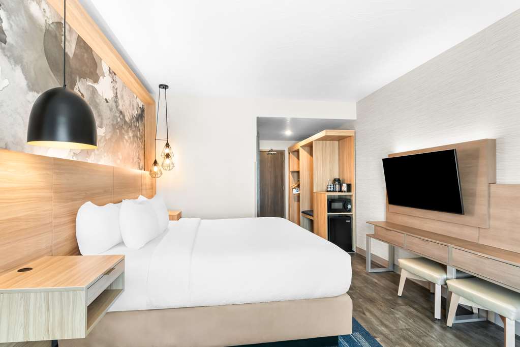 Best Western Plus Settlers Point - photo 21