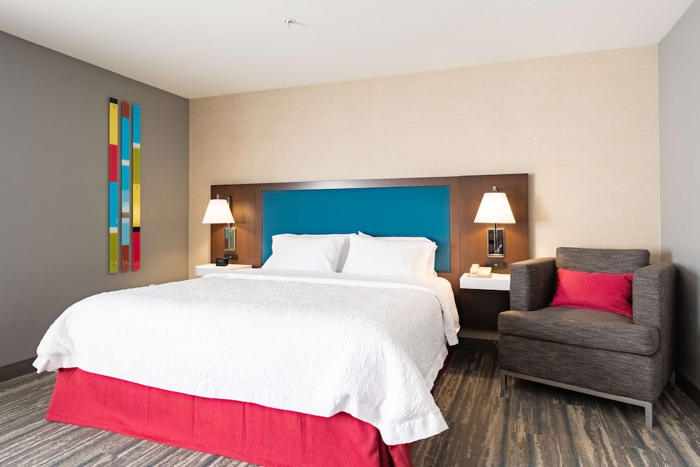 Hampton Inn & Suites Salt Lake City Airport - photo 10