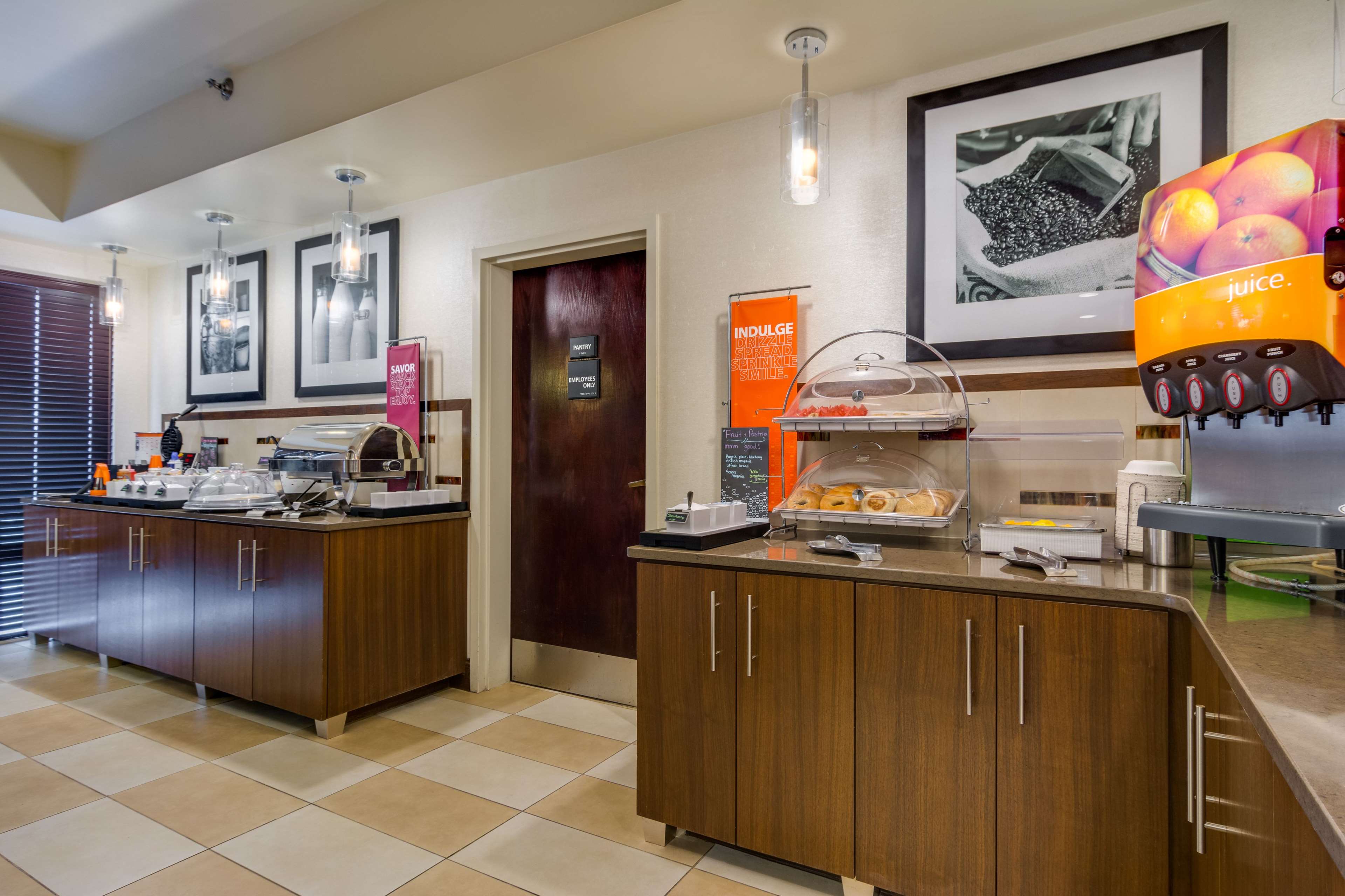Hampton Inn Johnson City - photo 14