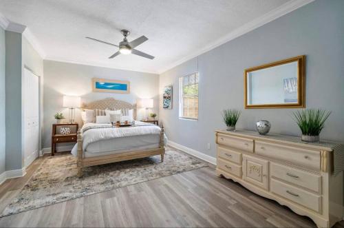 West Palm Beach Oasis w Heated Pool: Near Beach - photo 17