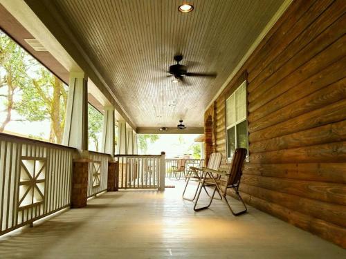 Charming Country Cabin With Self Check In 20739338 — Irvington
