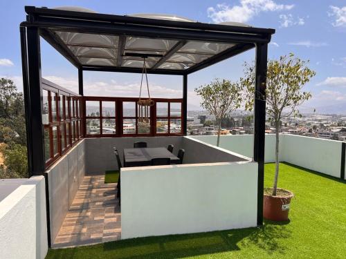 SCairbnb - carbon neutral hotel in Quito