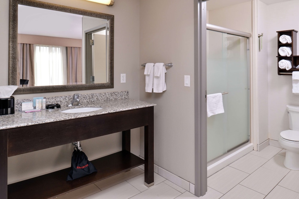 Hampton Inn Middletown - photo 35